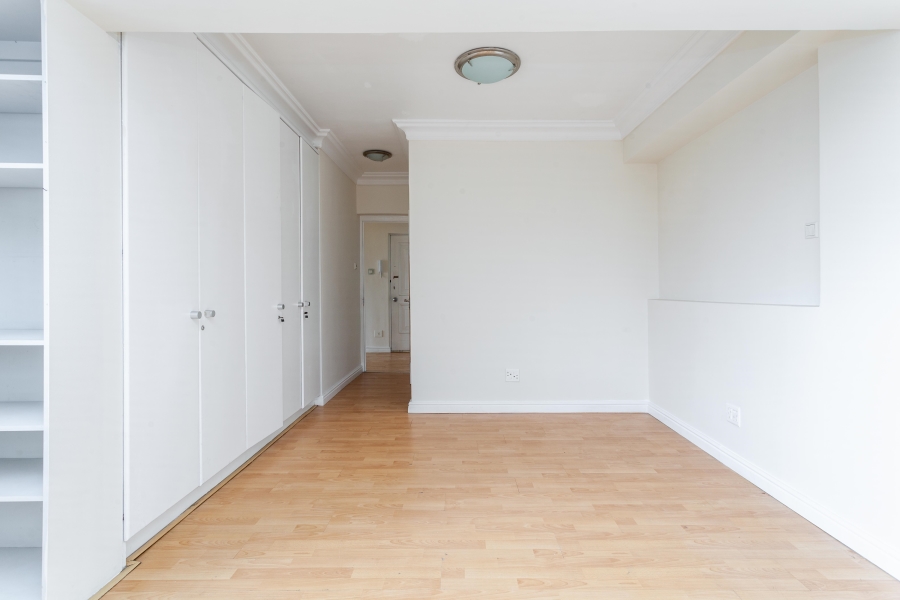 3 Bedroom Property for Sale in Sea Point Western Cape